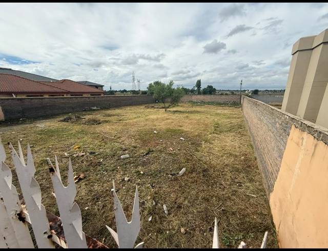 LAND FOR SALE IN LENASIA EXT 13